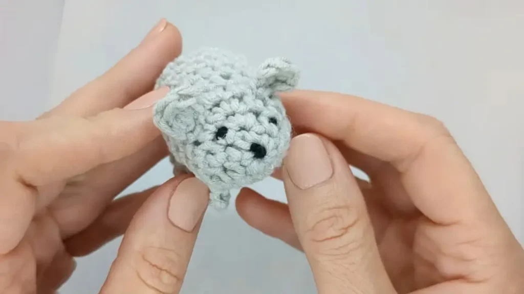Are crochet toys okay for cats